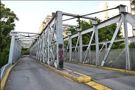 Debate sobre el Puente Ciudad de La Paz Aplazado Nuevamente: ¿Patrimonio en Peligro?